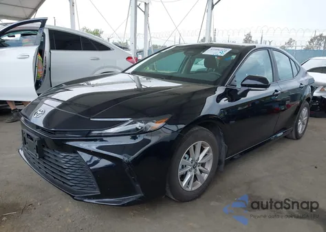 2025 Toyota Camry Le из США, поврежденный, VIN 4T1DAACK2SU550647